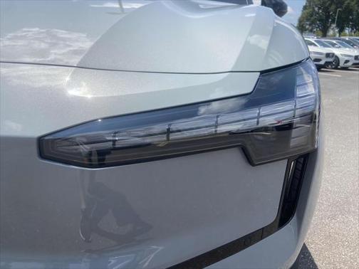 2025 Volvo EX30 Twin Motor Ultra