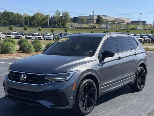 2023 Volkswagen Tiguan 2.0T SE R-Line Black