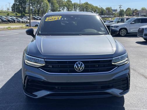2023 Volkswagen Tiguan 2.0T SE R-Line Black