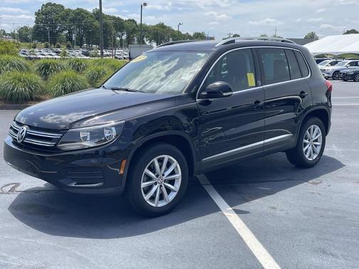 Deep Black Pearl 2017 Volkswagen Tiguan 2.0T Wolfsburg Edition