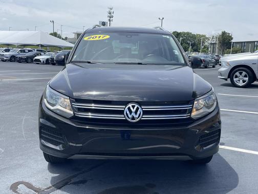Deep Black Pearl 2017 Volkswagen Tiguan 2.0T Wolfsburg Edition