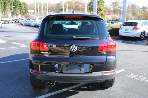 Deep Black Pearl 2017 Volkswagen Tiguan 2.0T Wolfsburg Edition