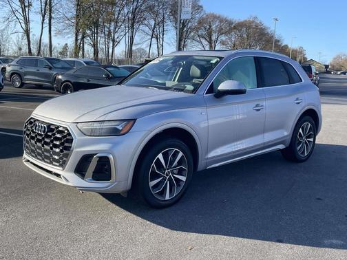2024 Audi Q5 45 S line Premium