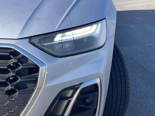 2024 Audi Q5 45 S line Premium