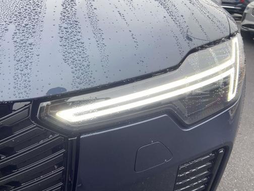 2026 Volvo XC90 B6 Ultra Dark Theme 7-Seater