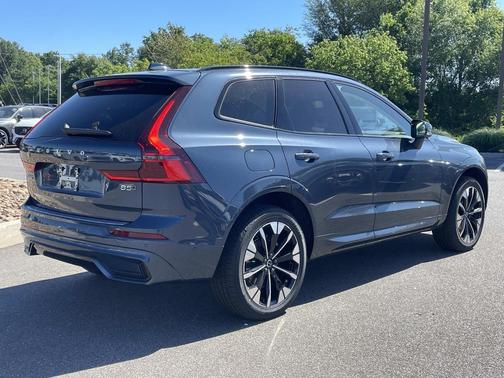Denim Blue Metallic 2026 Volvo XC60 B5 Ultra