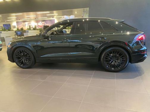 2026 Audi SQ8 4.0T Prestige