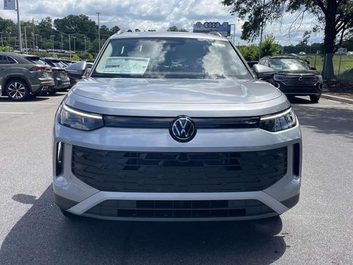 pyrite silver metallic 2026 Volkswagen Tiguan 2.0T SE 4MOTION