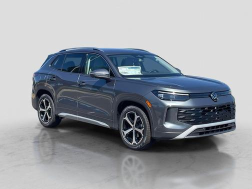 platinum gray metallic 2026 Volkswagen Tiguan 2.0T SE