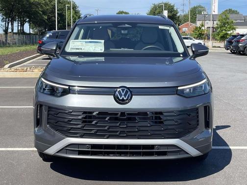 platinum gray metallic 2026 Volkswagen Tiguan 2.0T SE