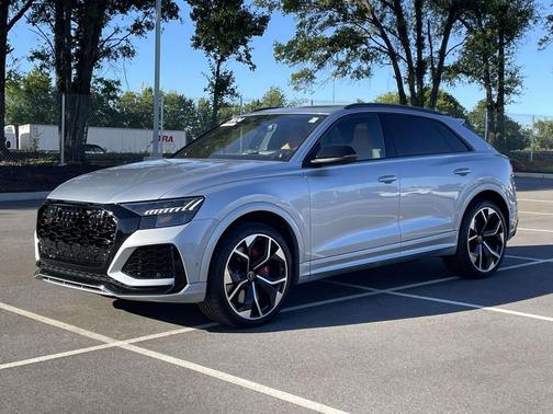 Satellite Silver Metallic 2024 Audi RS Q8 4.0T