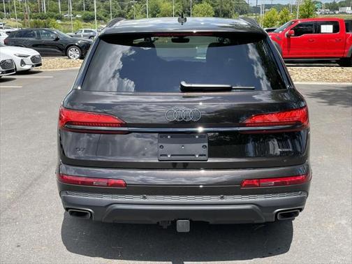 2025 Audi Q7 55 Premium Plus