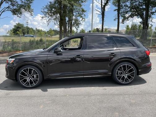 2025 Audi Q7 55 Premium Plus