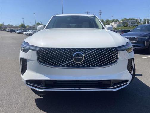 2025 Volvo XC90 Plug-In Hybrid T8 Ultra 6-Seater