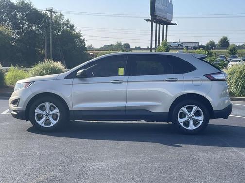 White Gold Metallic 2018 Ford Edge SE