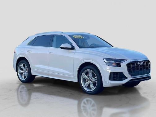 Glacier White Metallic 2022 Audi Q8 55 Premium