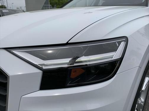 2022 Audi Q8 55 Premium