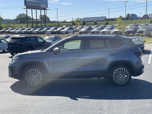 Gray 2025 Volkswagen Taos 1.5T SE