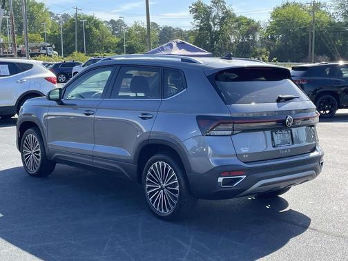 Gray 2025 Volkswagen Taos 1.5T SE
