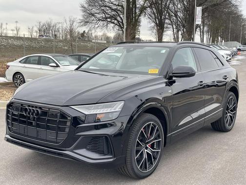 2023 Audi Q8 55 Premium Plus