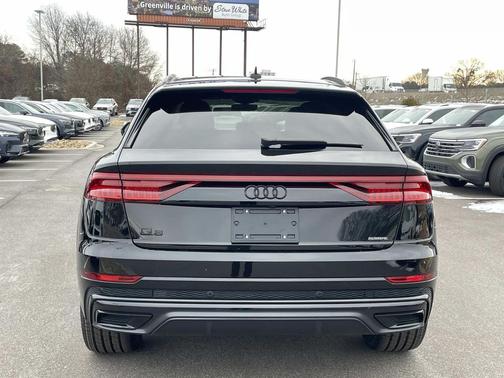 2023 Audi Q8 55 Premium Plus