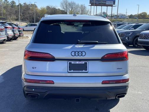 2025 Audi Q7 55 Premium Plus