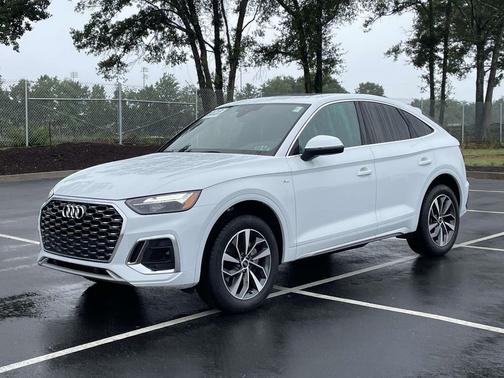 Glacier White Metallic 2023 Audi Q5 45 S line Premium Plus