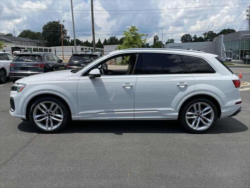2025 Audi Q7 55 Prestige