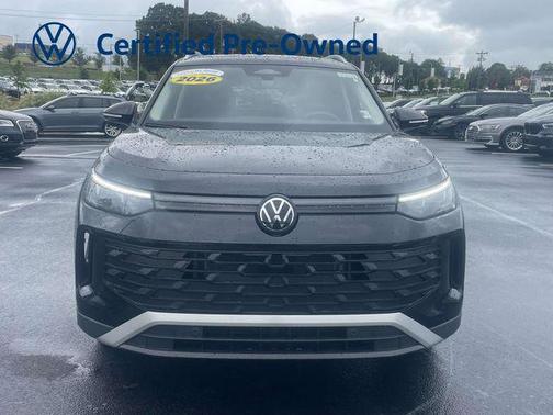 Deep Black 2026 Volkswagen Tiguan 2.0T SE