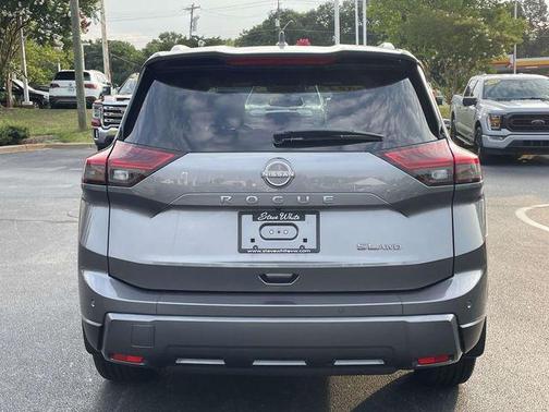 Gun Metallic 2024 Nissan Rogue SL