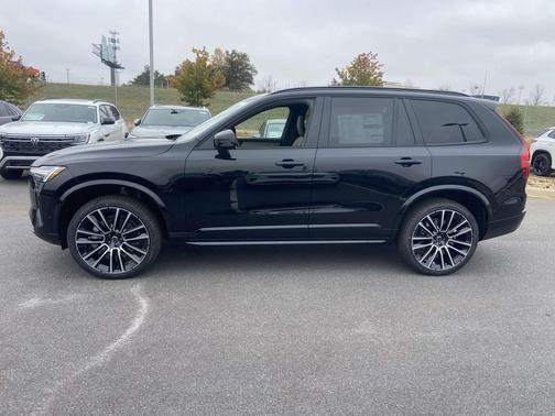 2026 Volvo XC90 B6 Ultra Dark Theme 7-Seater