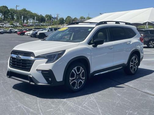 Crystal White Pearl 2024 Subaru Ascent Limited 7-Passenger