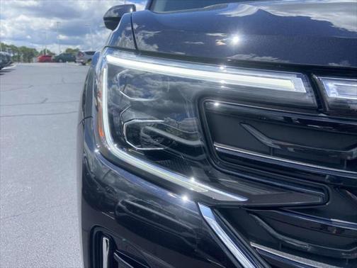2025 Volkswagen Atlas 2.0T SEL Premium R-Line 4MOTION