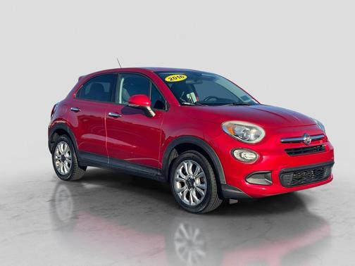 Rosso Amore (Red Tri-Coat) 2016 FIAT 500X Easy