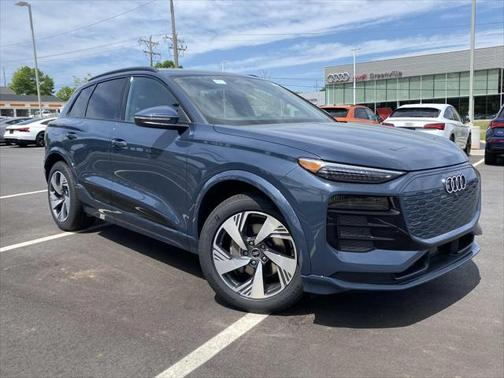 2025 Audi Q6 e-tron Premium Plus quattro