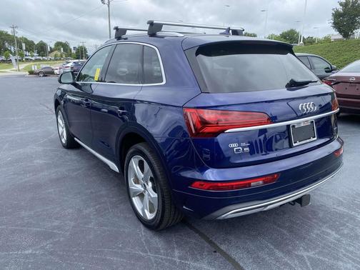 Navarra Blue Metallic 2021 Audi Q5 45 Premium Plus