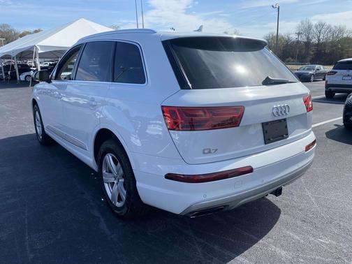 2019 Audi Q7 45 Premium Plus