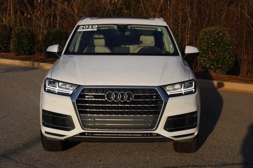 2019 Audi Q7 45 Premium Plus