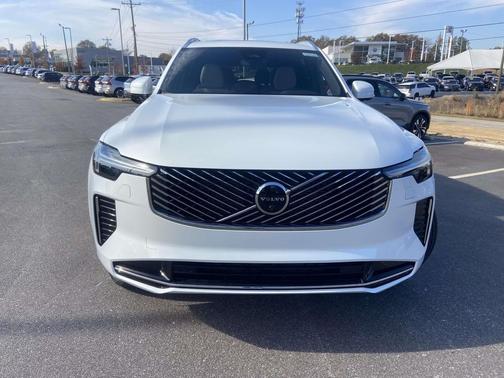 2026 Volvo XC90 B6 Plus 7-Seater