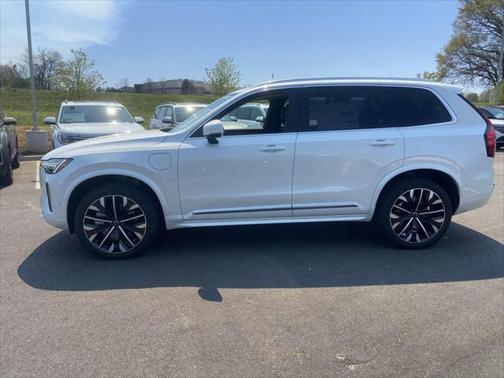 2025 Volvo XC90 Plug-In Hybrid T8 Plus 7-Seater