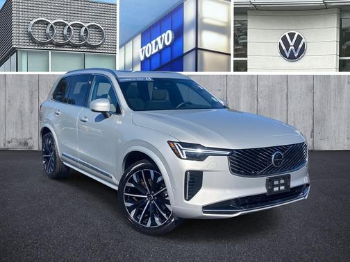 2025 Volvo XC90 B6 Plus 7-Seater