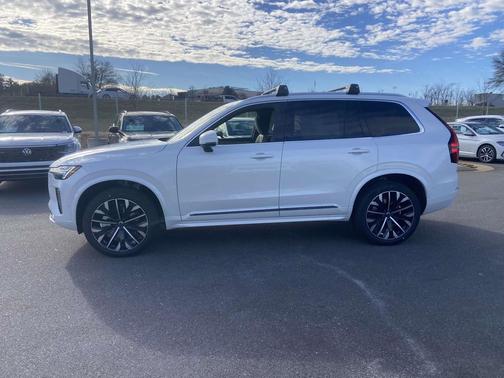 2026 Volvo XC90 B6 Ultra 7-Seater