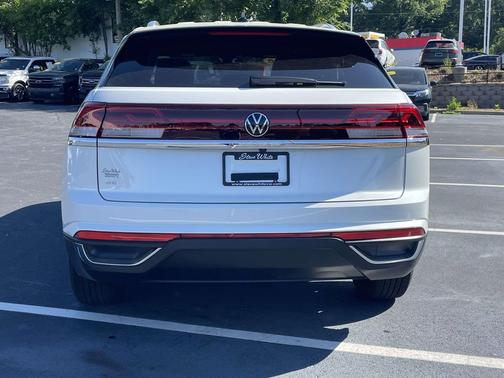 White 2026 Volkswagen Atlas Cross Sport 2.0T SE