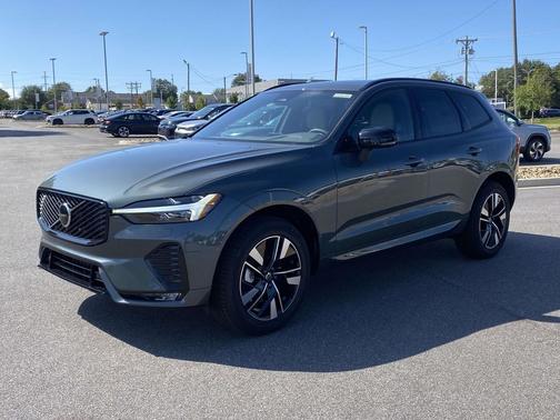 2026 Volvo XC60 B5 Core