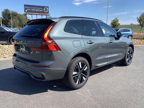 2026 Volvo XC60 B5 Core