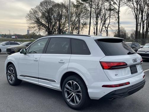 White 2026 Audi Q7 45 Premium