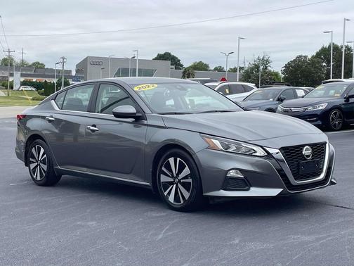 Gun Metallic 2022 Nissan Altima 2.5 SV