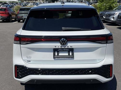 2025 Volkswagen Tiguan 2.0T SE R-Line Black