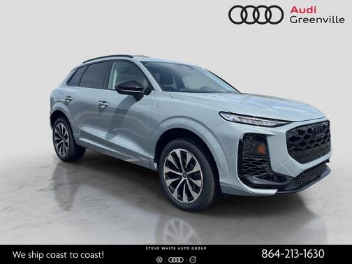 Arrow Gray Pearl Effect 2026 Audi Q3 TFSI quattro S tronic