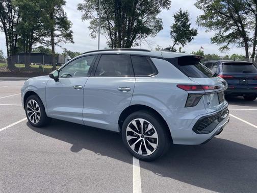 Arrow Gray Pearl Effect 2026 Audi Q3 TFSI quattro S tronic